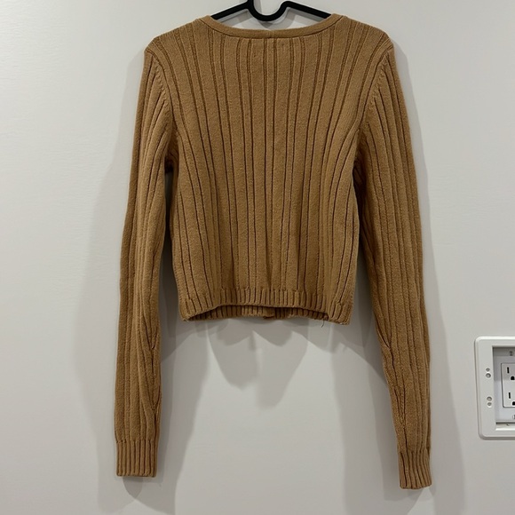 NEW Hollister Cardigan - Picture 3 of 4